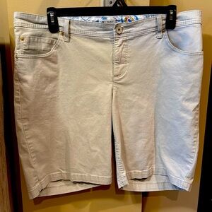 Lee khaki jean shorts